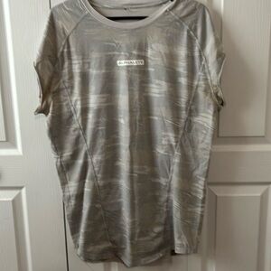 Alphalete men’s velocity muscle shirt.